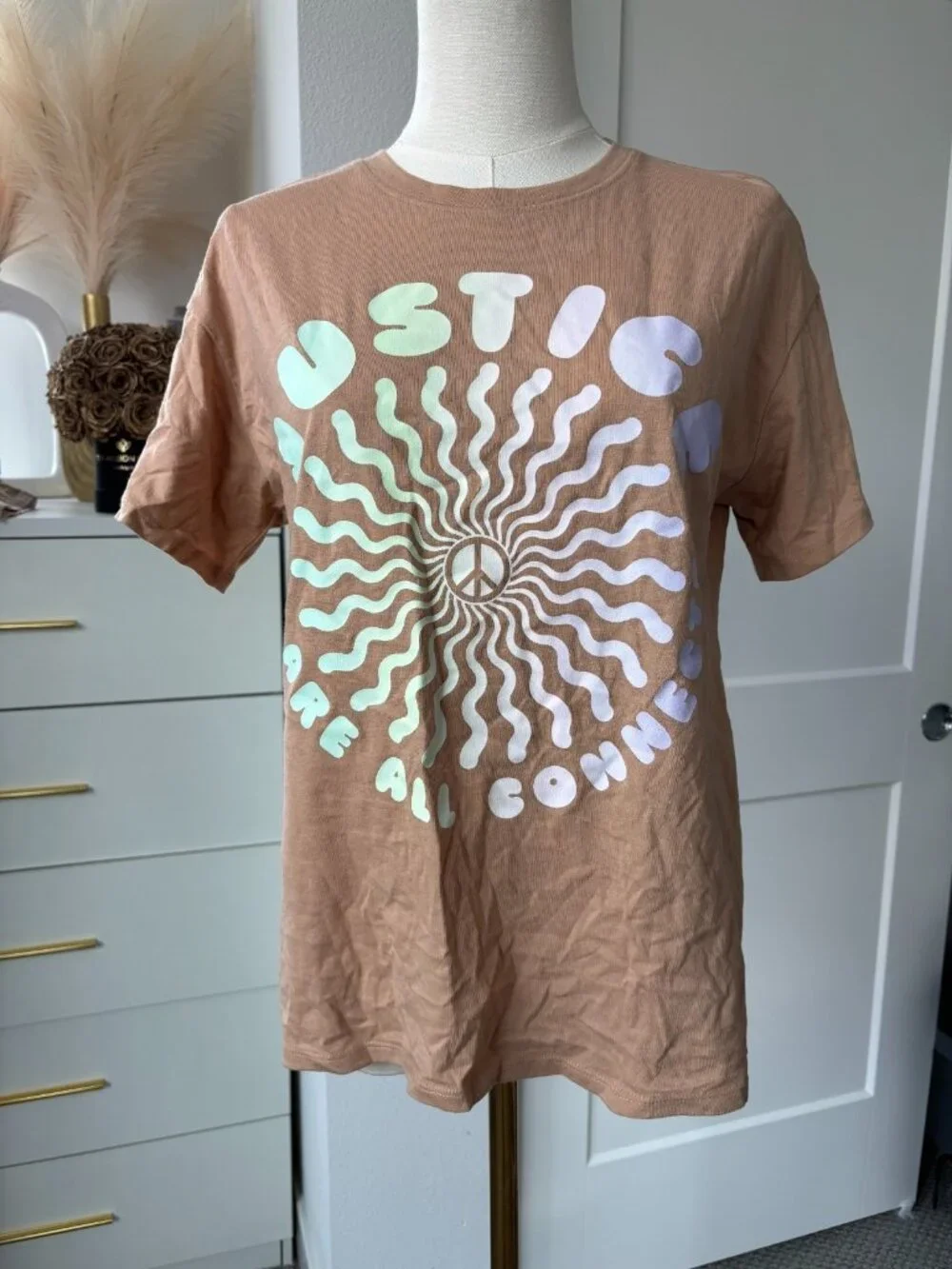 Justice Graphic Print Crewneck Brown T-Shirt Girl's Size Large (12/14)